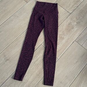 Lululemon Aligns 28”